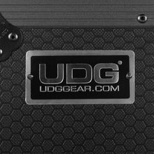 UDG Ultimate Flight Case Scratch Plus (Trolley+Wheels)